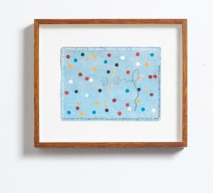 Hamish Fulton, Counting 49 couloured dots, 2015 pittura e testo su carta, 26 x 31 cm